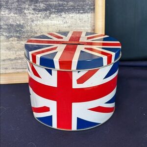 Coin bank Round can with slit in top Union Jack Money bank British flag can